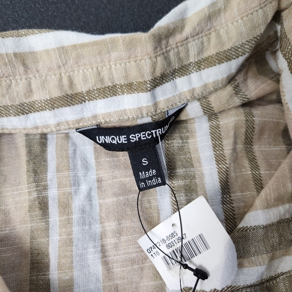 NWT  Women's Button Down Shirt from Unique Spectrum - Picture 3 of 8